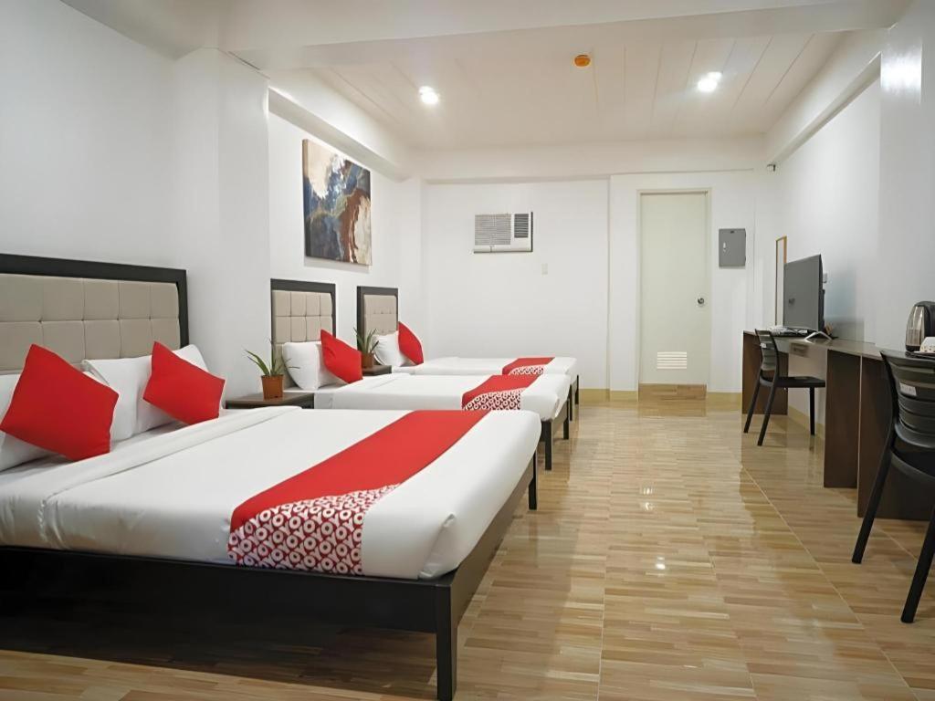 Oyo 150 Davao Airport View Hotel Exterior photo